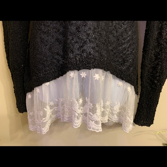 Day Trip tunic sweater with ruffle - Picture 3 of 4